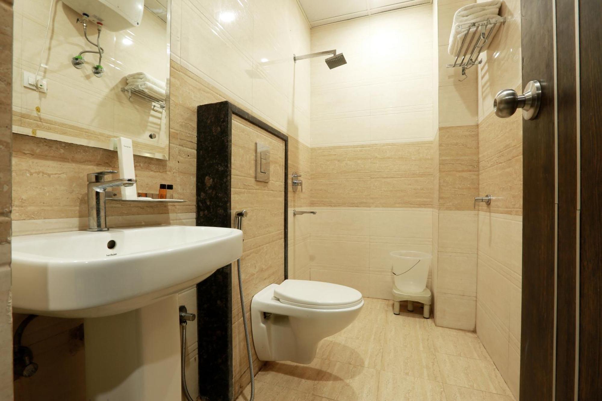 Airport Delhi Aerocity Inn Plaza Nowe Delhi Zewnętrze zdjęcie