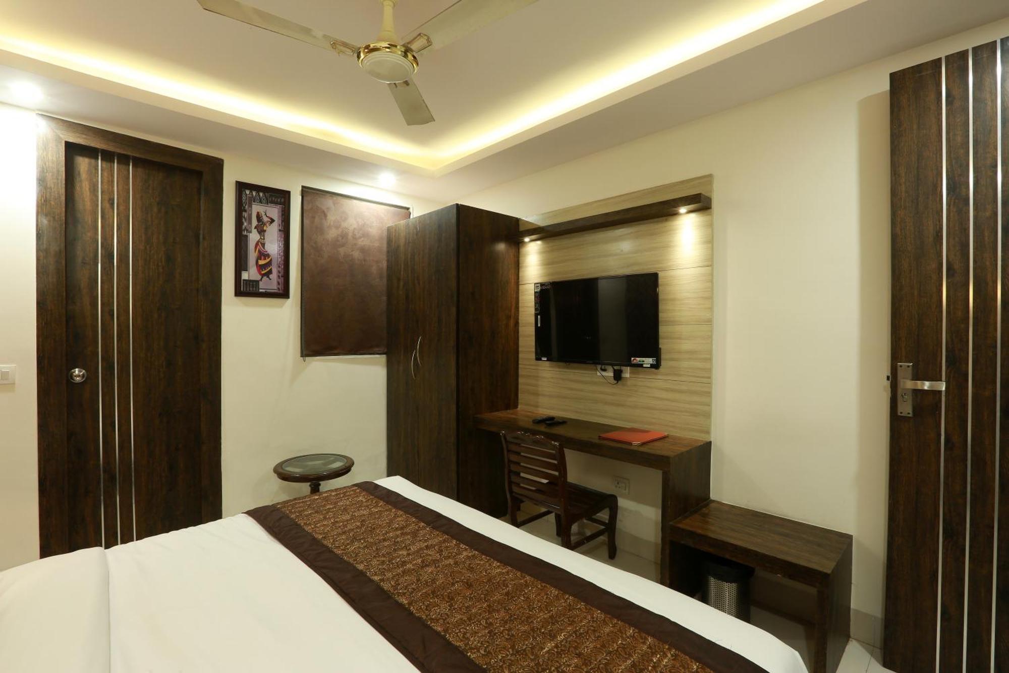 Airport Delhi Aerocity Inn Plaza Nowe Delhi Zewnętrze zdjęcie