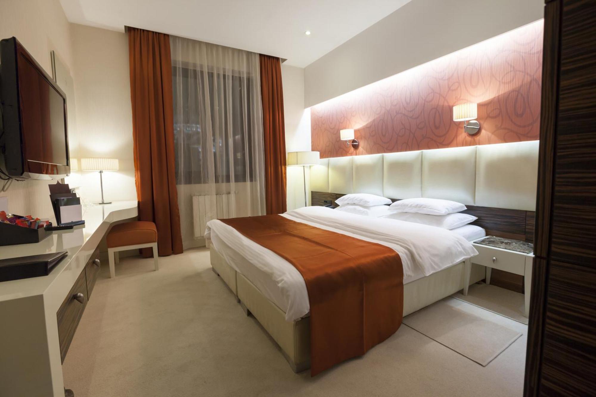 Airport Delhi Aerocity Inn Plaza Nowe Delhi Zewnętrze zdjęcie