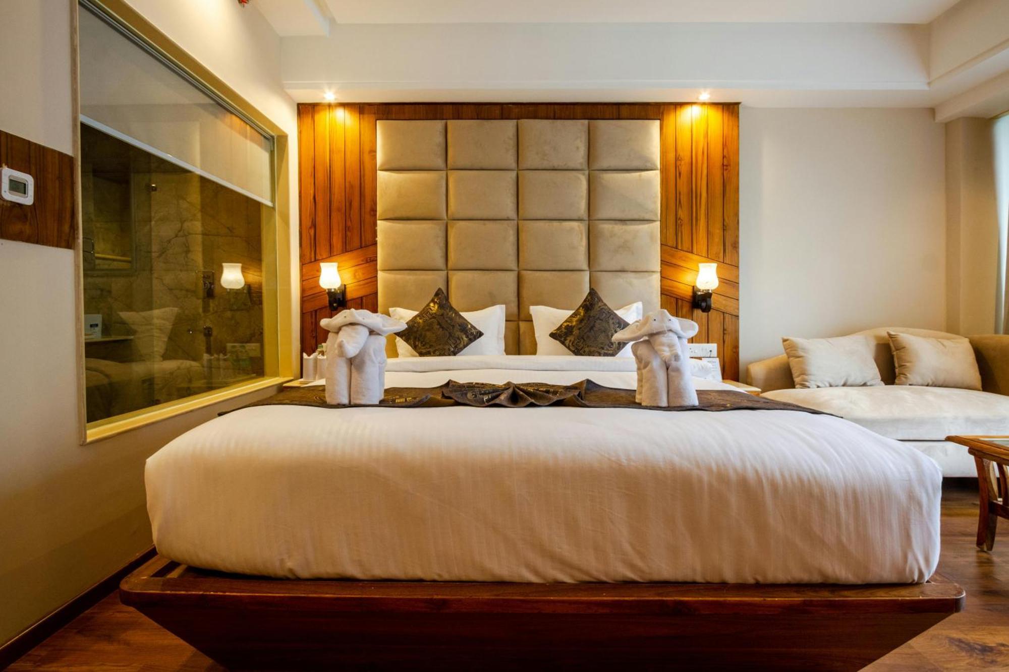 Airport Delhi Aerocity Inn Plaza Nowe Delhi Zewnętrze zdjęcie